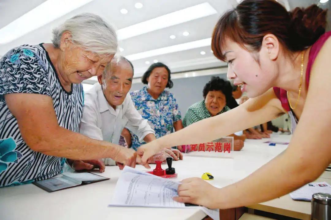 社保局：农民60周岁以后每月养老补贴多少钱？